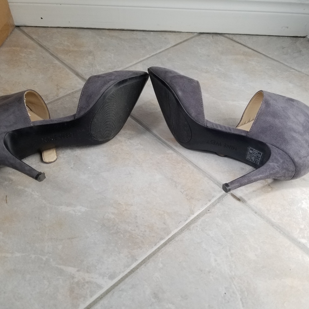 Pumps - Picture 5 of 5